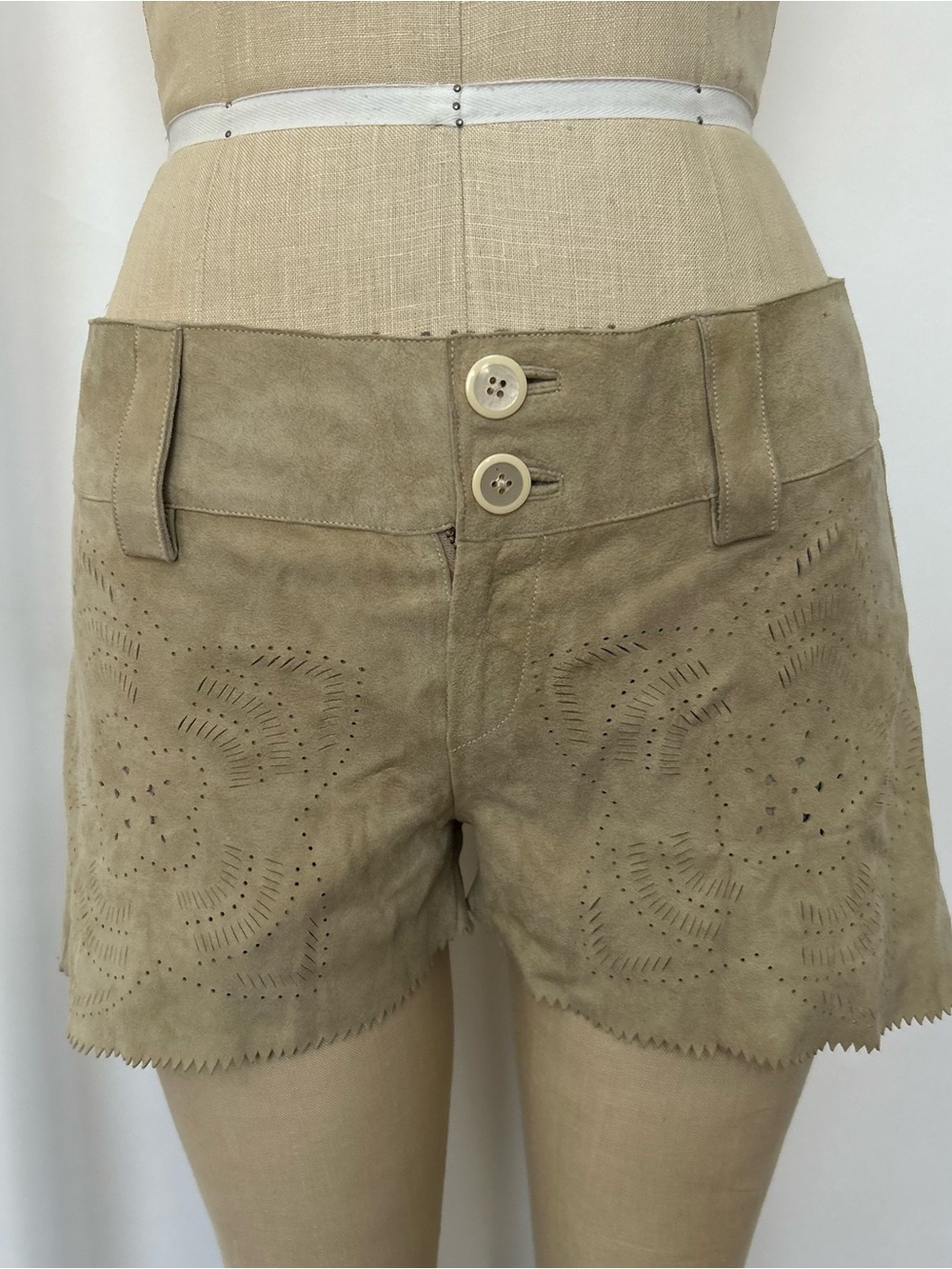 High-Waist Scallop Hem Laser-Cut Suede Shorts - Taupe